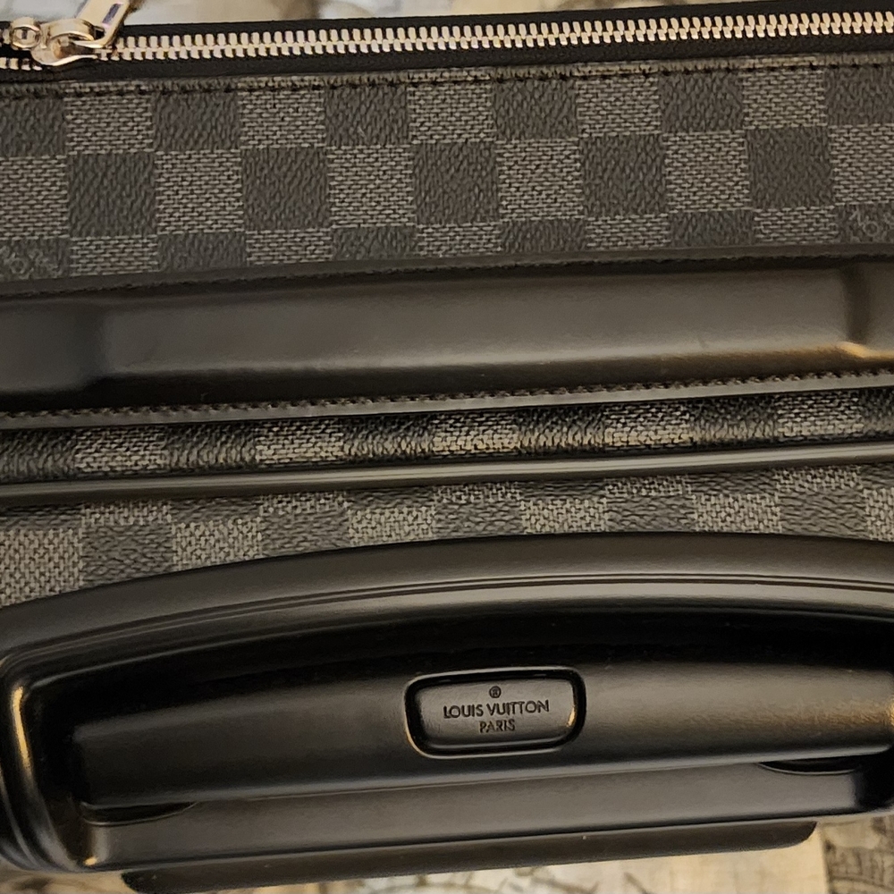 Authentic Louis Vuitton Damier Graphite Pegase 45 Luggage Approx 18x14 1/2 - Picture 3 of 7